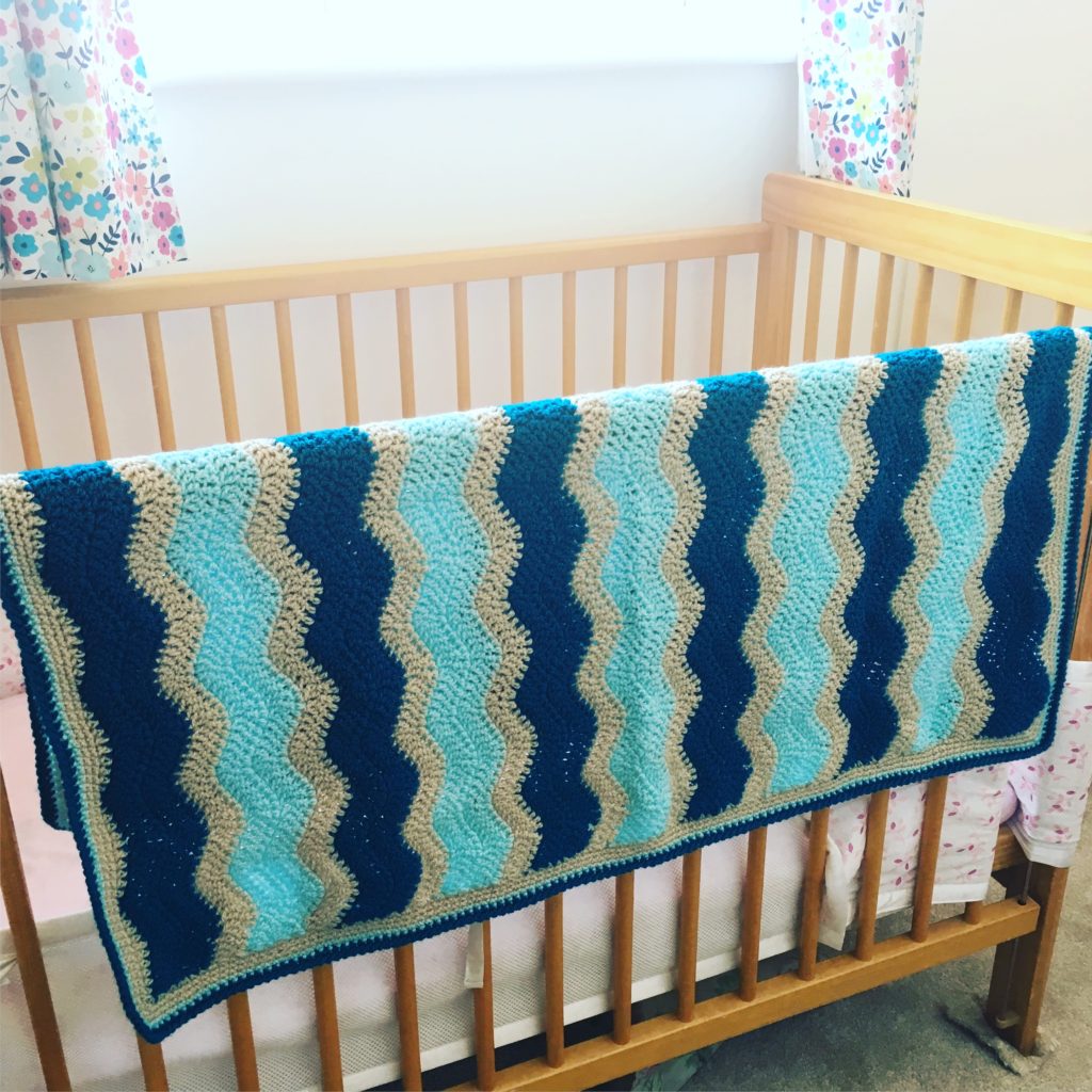 Blue Ripple cot blanket, pram blanket, camper van blanket, blue baby blanket Twinkly Knits