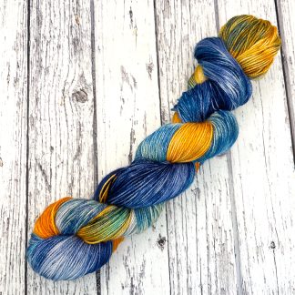 Kingfisher yarn, Merino and nylon 4 ply sock yarn