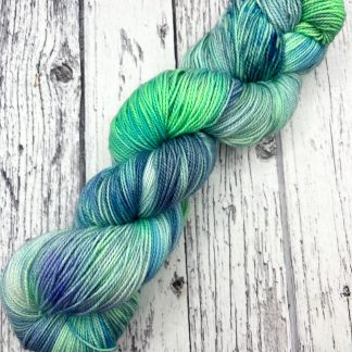 Artemis yarn, Merino and nylon 4 ply sock yarn