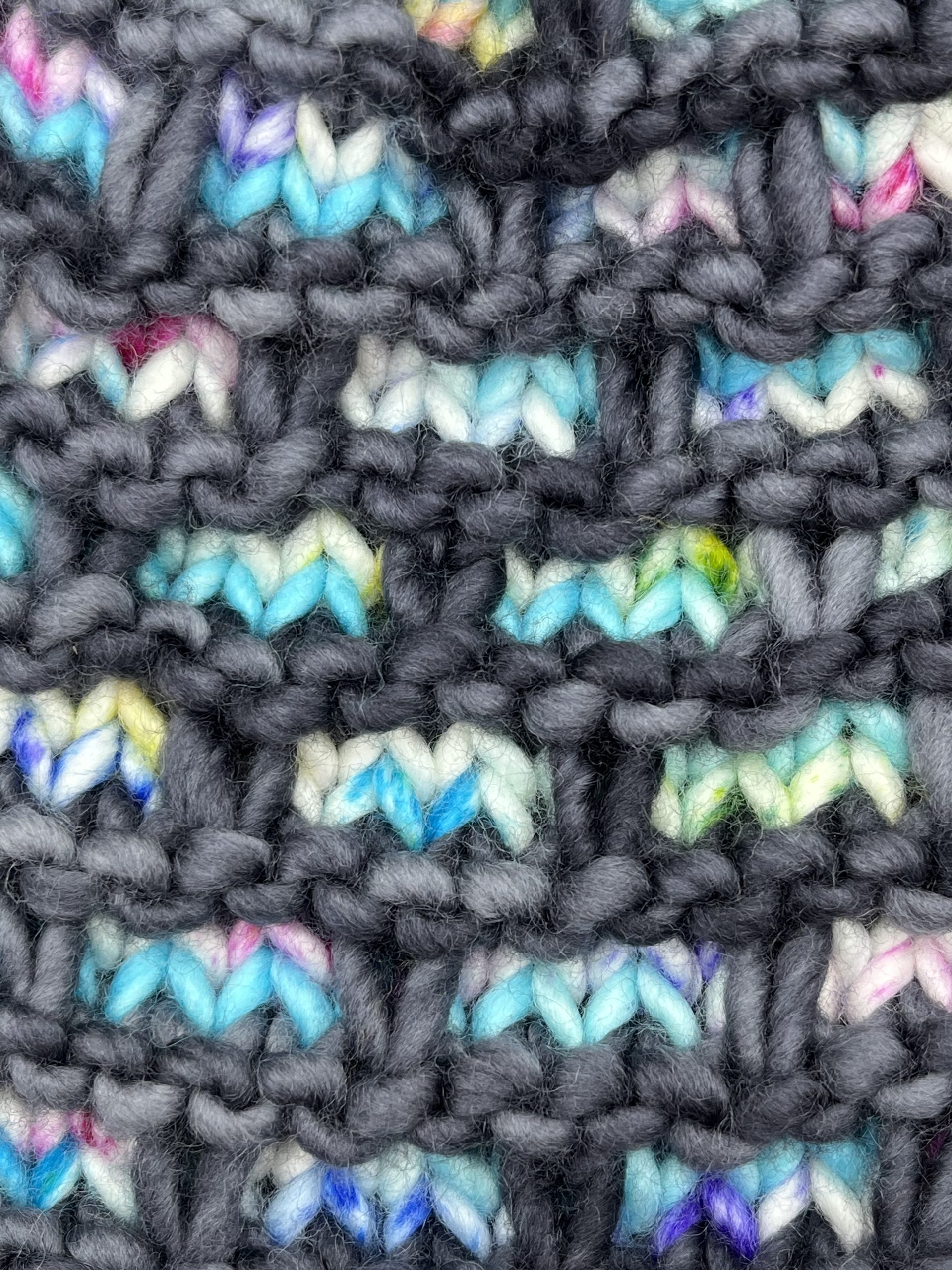 Chunky Merino Mosaic hat Fiesta - Image 3